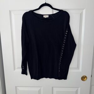 Elegant Black Women's Sweatshirt with Button Accents